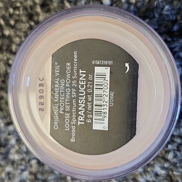 bare Minerals Translucent Powder - Picture 3 of 3